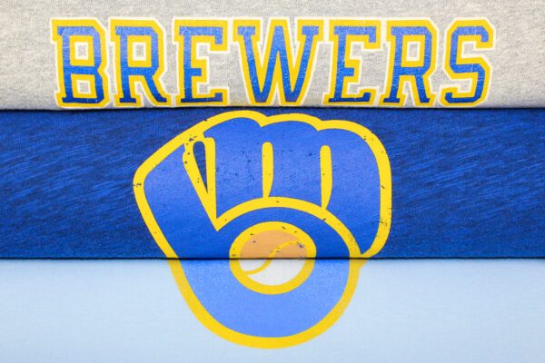 Milwaukee Brewers 20x30